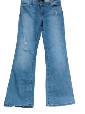 BCBGeneration Light Blue Flare Jeans with Subtle Distressing SZ 13/ 31